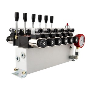 Rozdzielacz hydrauliczny 6 sekcyjny 12V blokowy typu Cetop 3 NG6 z proporcjonalnym regulatorem przepływu w komplecie z manometrem, wtyczkami elektrycznymi i przyłączami